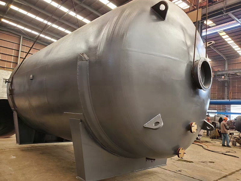 W60000L搪玻璃臥式儲罐